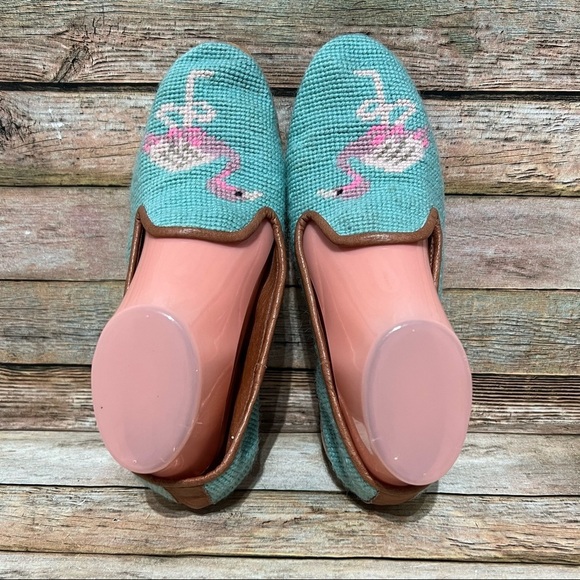 The Larkspur Collection Flamingo Flats - Picture 7 of 9